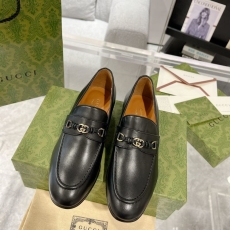 Gucci Leather Shoes